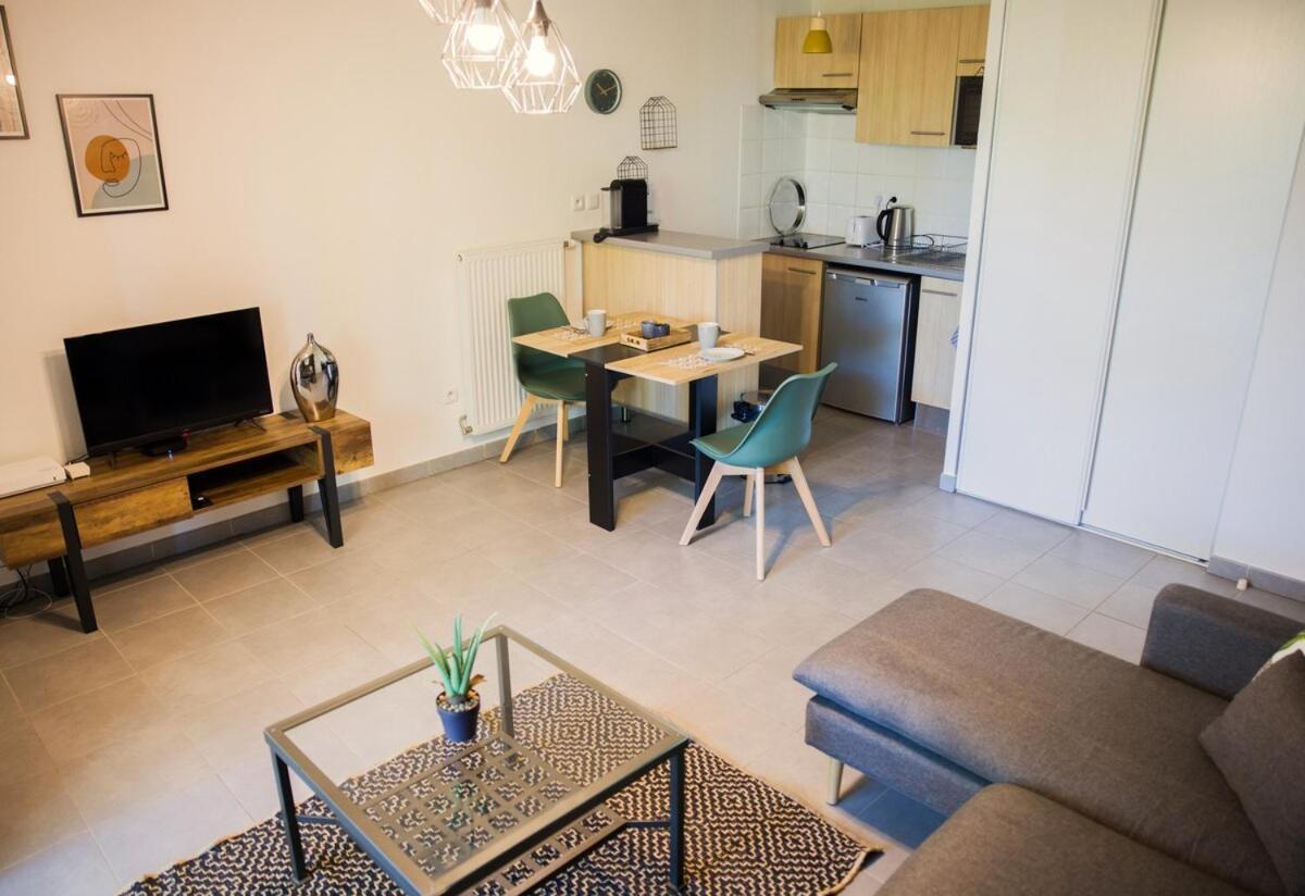 Apartamento Le Jardin Séquoia - Terrasse - Parking - Arrivée Autonome LʼUnion Exterior foto